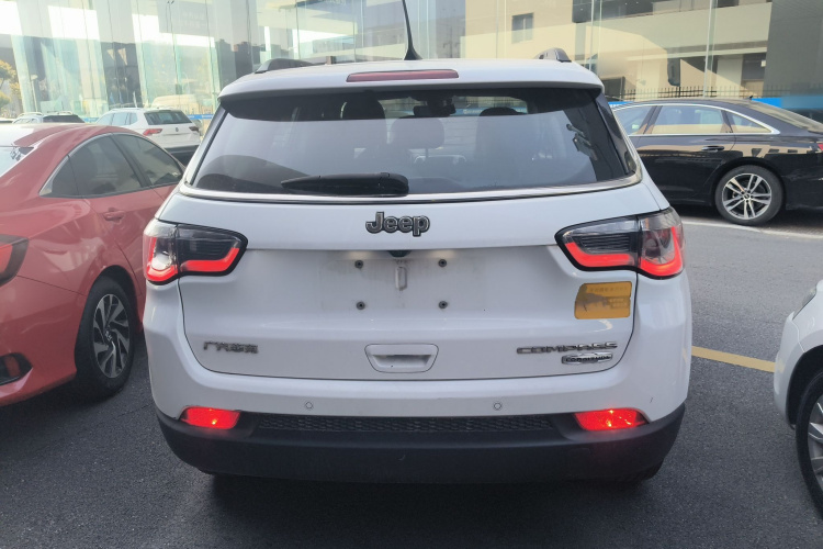 Jeep 指南者 2017款 200T 自动家享版车身外观6