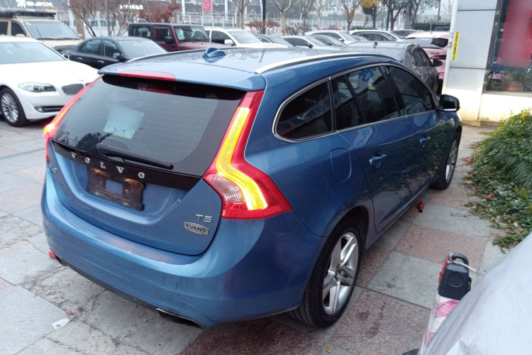 沃尔沃V60 2015款 T5 智雅版车身外观6005