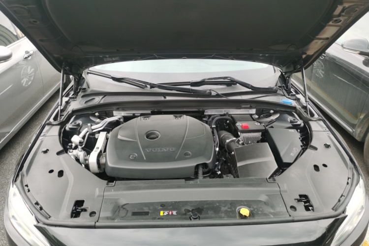 沃尔沃S90 2020款 改款 T5 智逸豪华版机舱底盘24