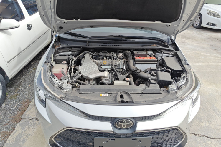 丰田 雷凌 2021款 185T CVT豪华版机舱底盘24