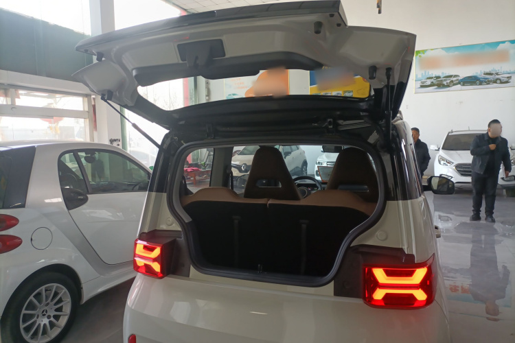 五菱汽车 宏光MINIEV 2022款 马卡龙臻享款 磷酸铁锂机舱底盘23