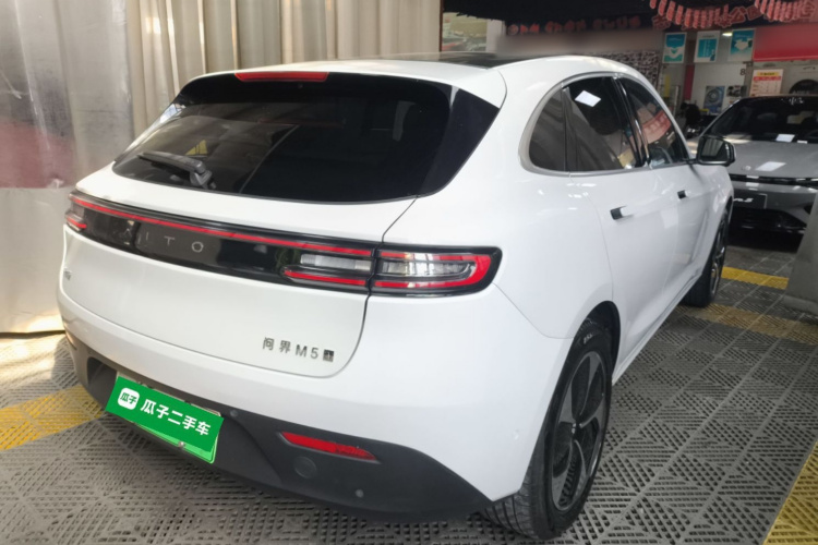 鸿蒙智行 问界M5 2022款 纯电后驱标准版车身外观7