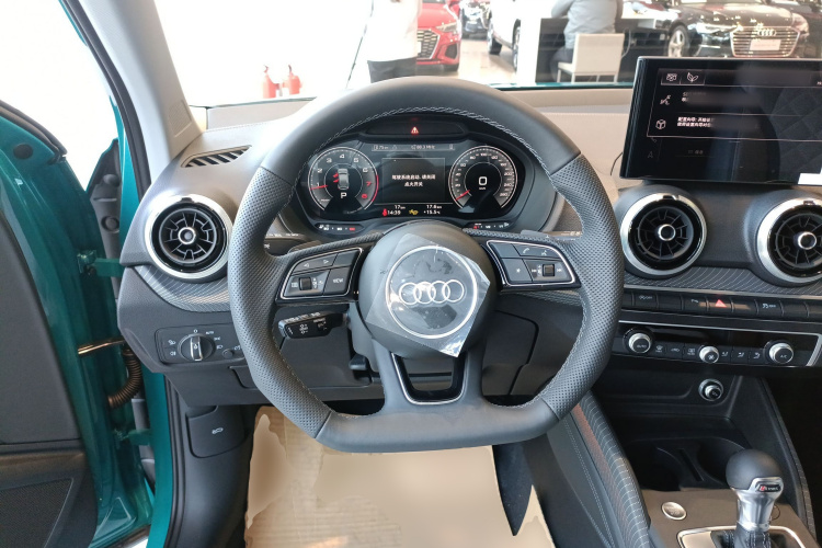 奥迪Q2L 2025款 35TFSI 时尚动感型中控内饰13