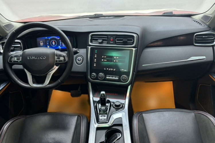 领克01 2017款 2.0T 四驱劲Pro版中控内饰7002