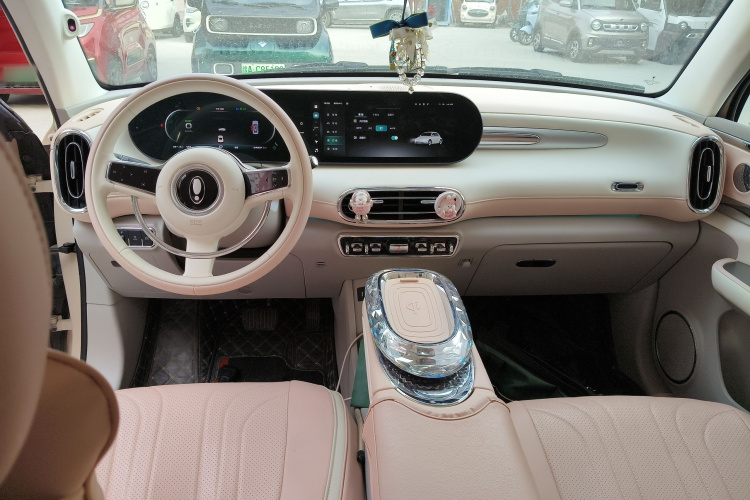 欧拉芭蕾猫 2022款 401km 胡桃夹子版中控内饰7002