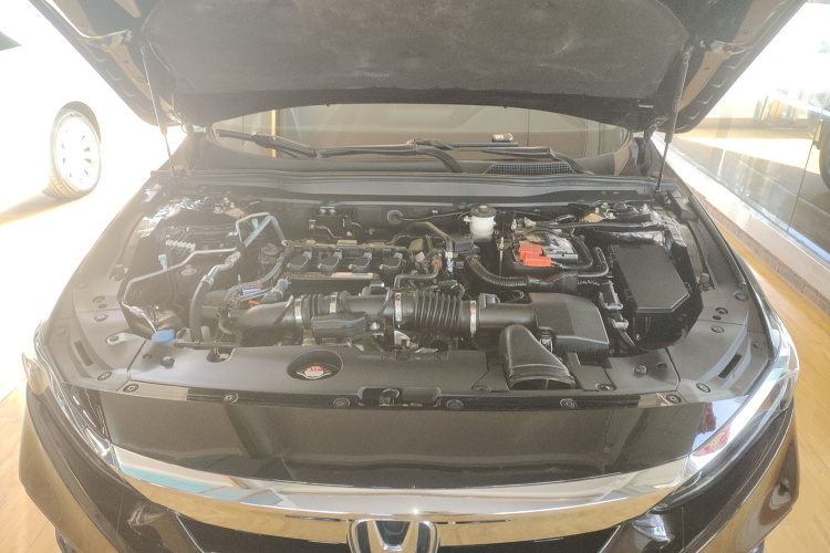 本田 雅阁 2018款 260TURBO 精英版 国VI机舱底盘24