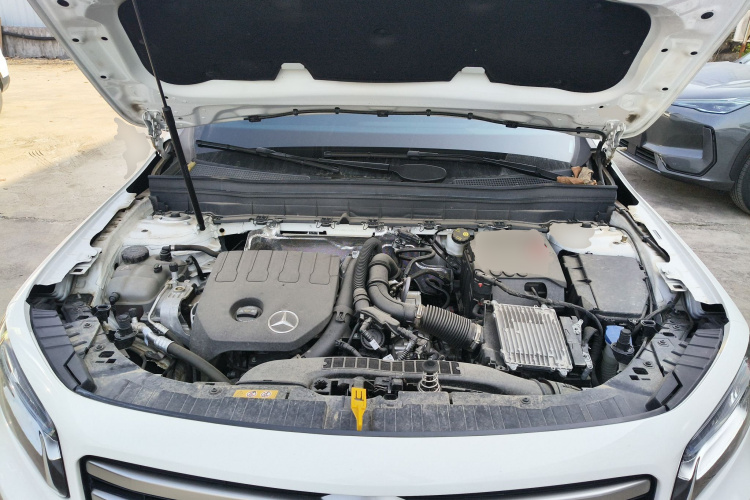 奔驰GLB 2024款 GLB 200 动感型机舱底盘24