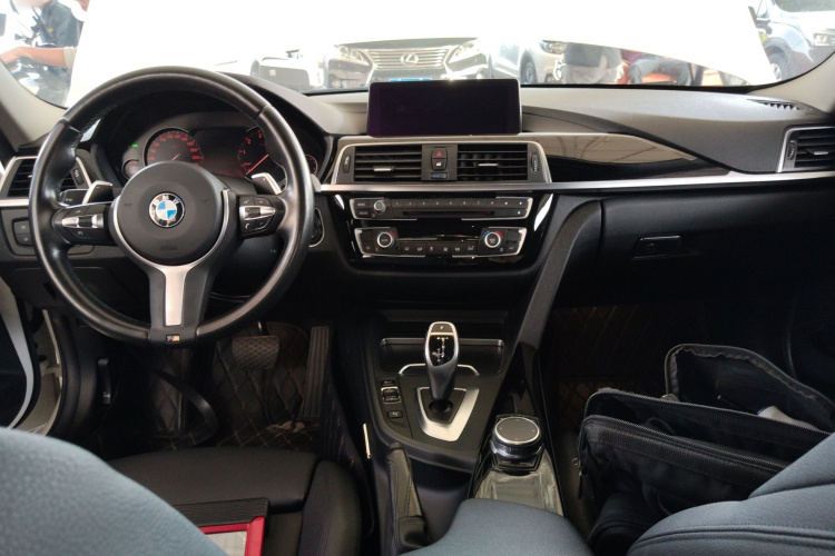 宝马3系 2019款 320Li M运动套装中控内饰12