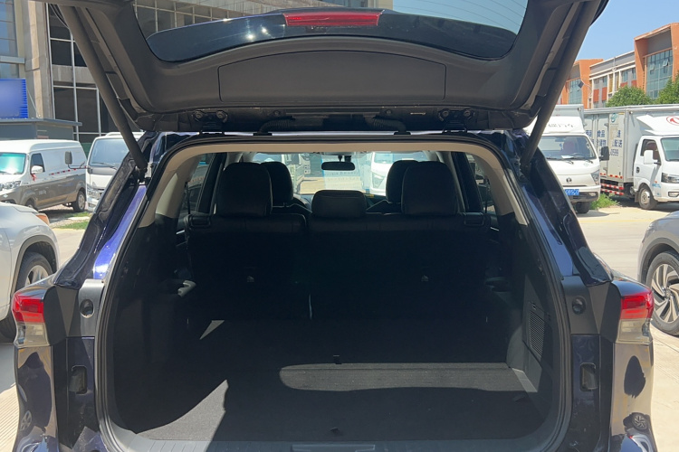 丰田 汉兰达 2022款 双擎 2.5L 两驱精英版 5座局部细节23