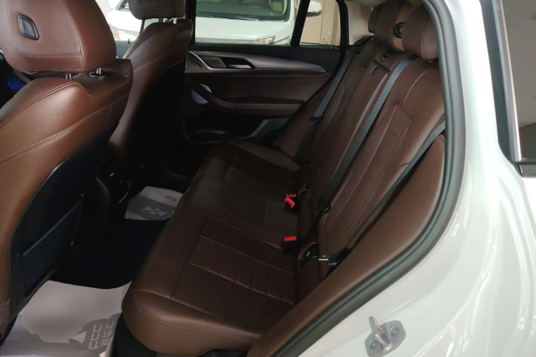 宝马X4 2021款 xDrive 25i M运动套装中控内饰21