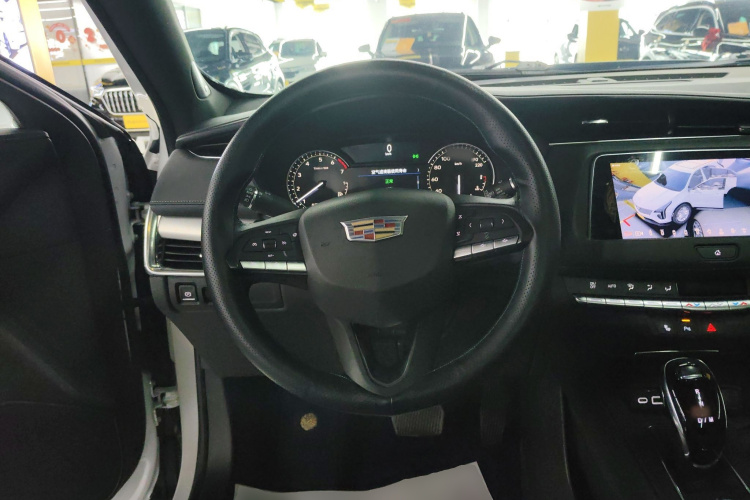 凯迪拉克XT4 2021款 28T 两驱领先型中控内饰13