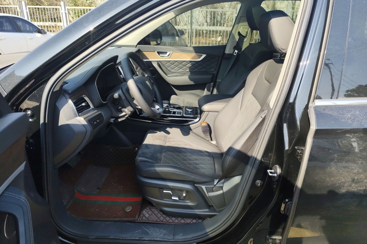 红旗HS7 2022款 2.0T DCT两驱智联旗享版 五座中控内饰19