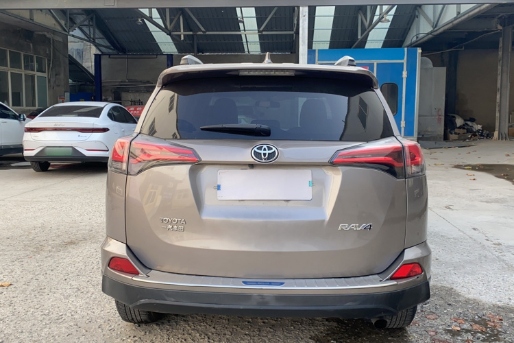 丰田 RAV4荣放 2019款 2.0L CVT两驱舒适版 国VI车身外观6005