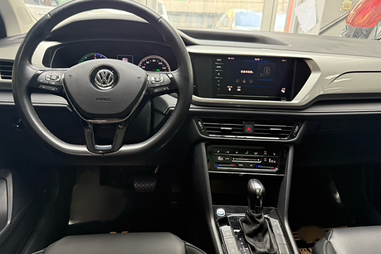 大众 途岳新能源 2021款 全景优享版中控内饰7002