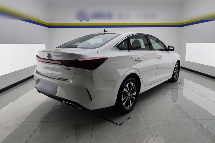 长安 逸动 2023款 畅享版 PLUS 蓝鲸NE 1.4T GDI DCT尊贵版车身外观7