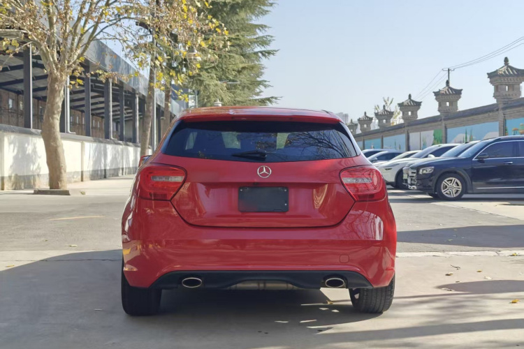 奔驰A级(进口) 2015款 A 200 时尚型车身外观6004