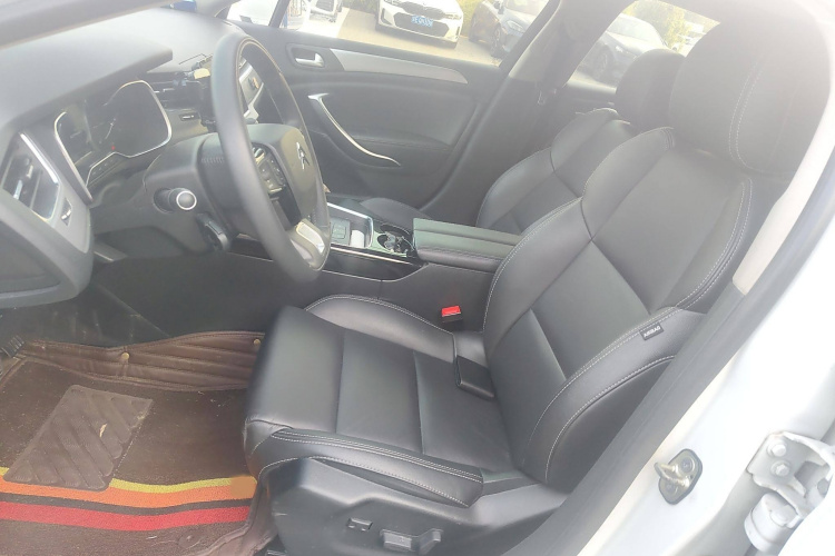 雪铁龙C5 2017款 350THP 自动豪华型局部细节19