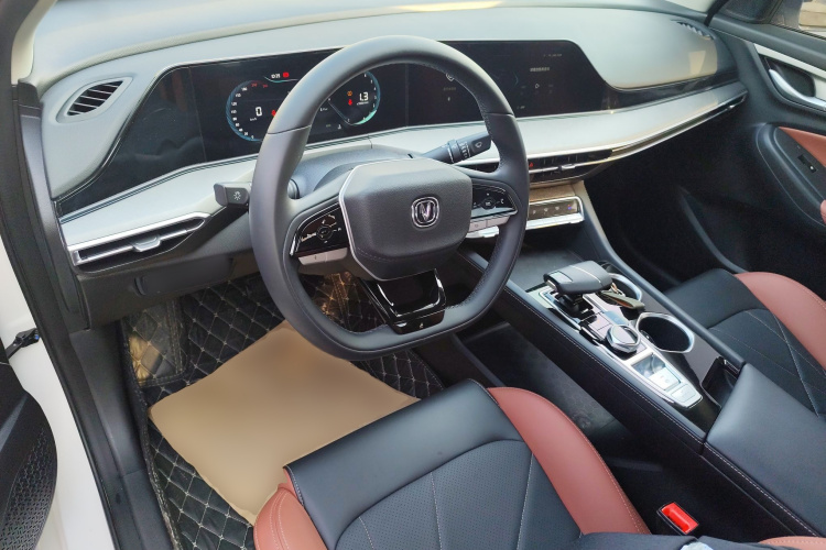 长安 逸动 2024款 PLUS 蓝鲸NE 1.4T GDI DCT高能版中控内饰12