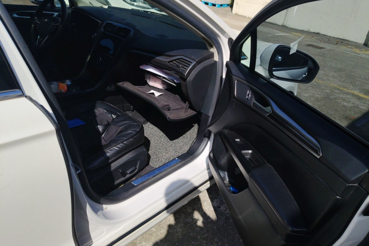 福特 蒙迪欧 2018款 EcoBoost 200 时尚型局部细节9005