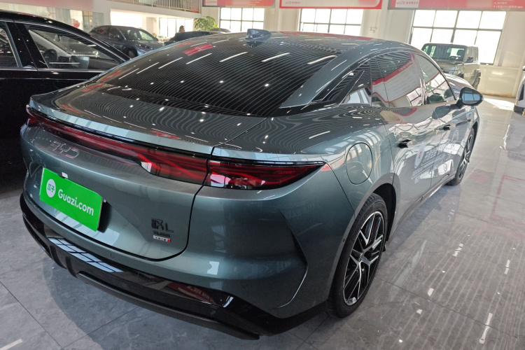 比亚迪 汉L 2025款 DM-p 四驱激光雷达旗舰型车身外观7