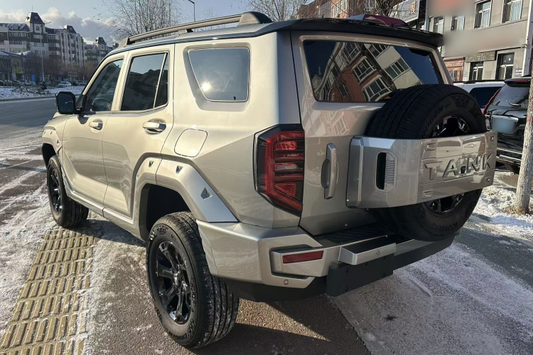 坦克400 2025款 2.4T 柴油版车身外观6003