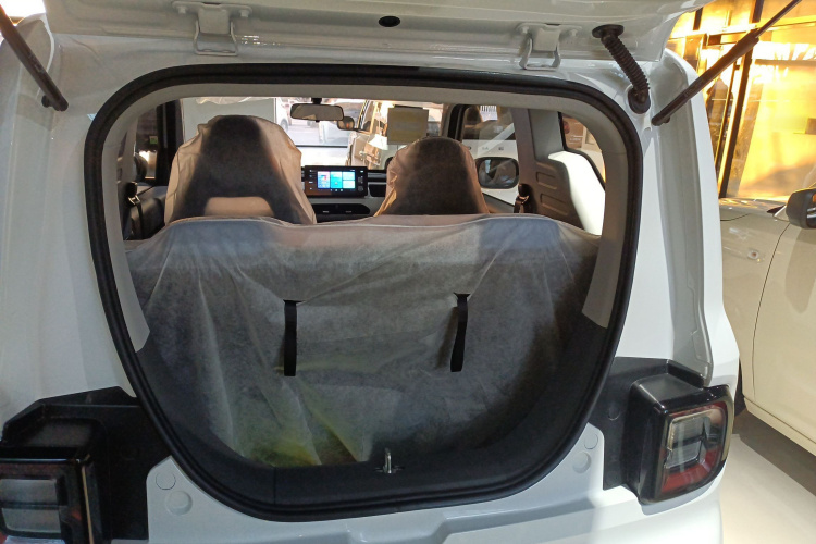 吉利银河 2024款 熊猫mini 200km 耐力熊机舱底盘23