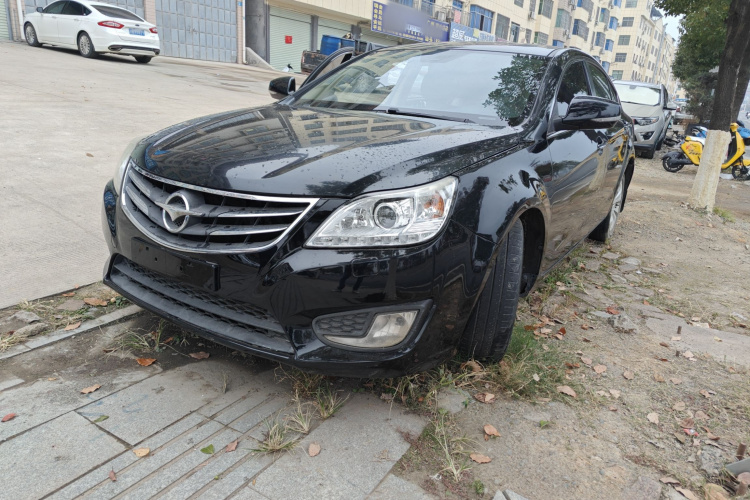 海马M8 2017款 1.8T 自动型车身外观1