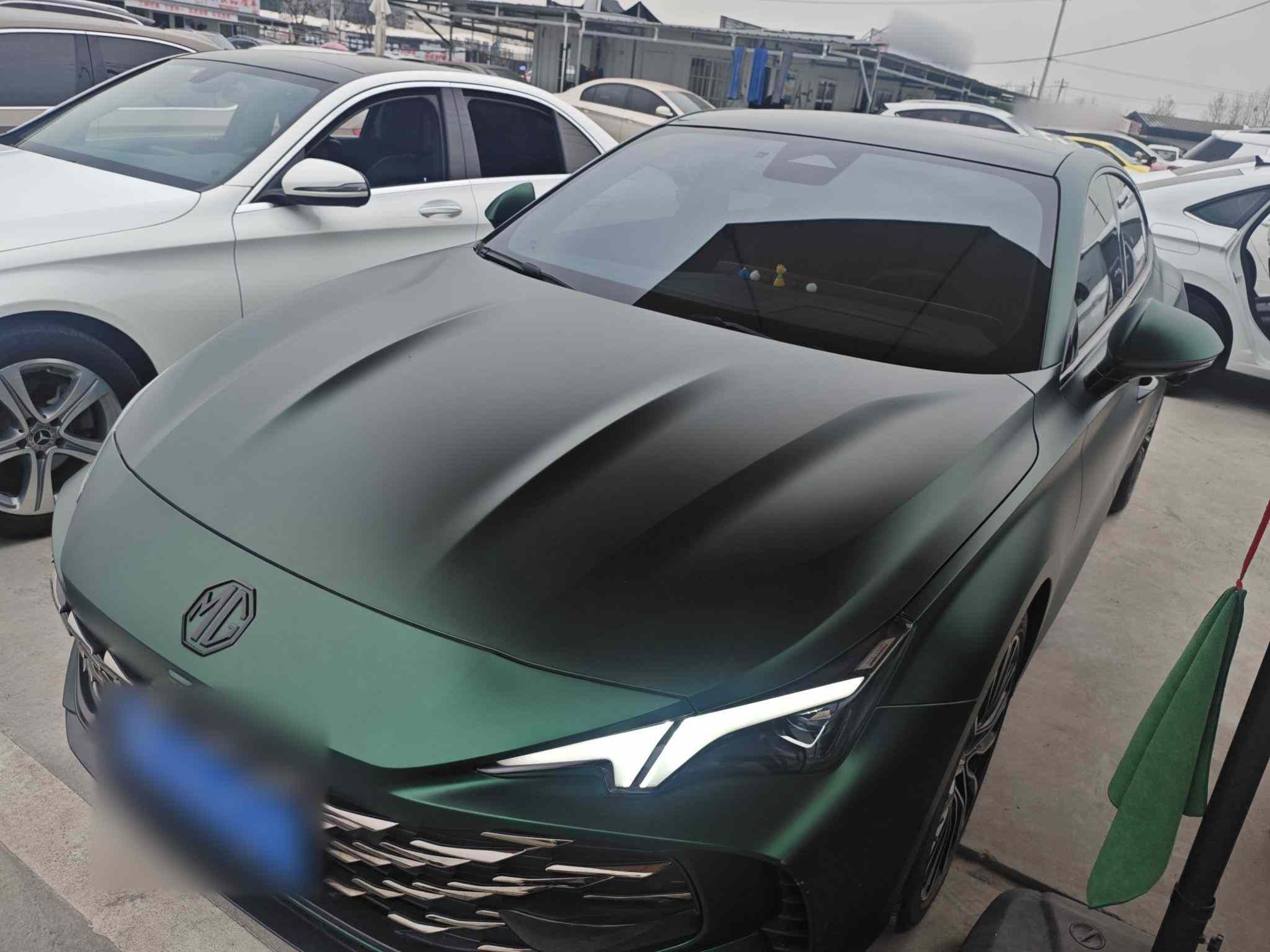 名爵 MG7 2023款 2.0T 自动猎美奢享版(2)