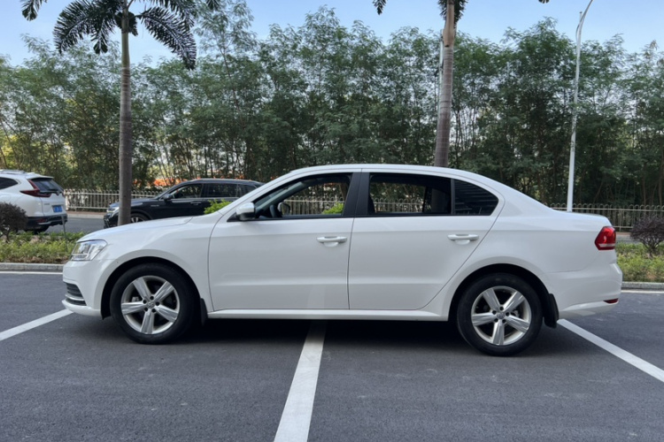 大众 朗逸 2017款 1.6L 自动风尚版车身外观6003