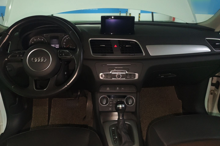 奥迪Q3 2016款 30 TFSI 时尚型中控内饰12