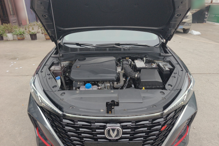 长安 逸动 2024款 PLUS 蓝鲸NE 1.4T GDI DCT高能版局部细节24