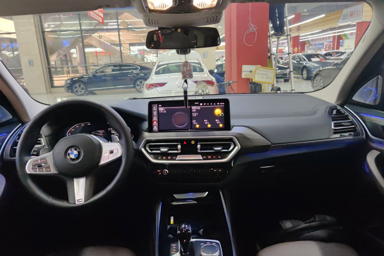 宝马X3 2023款 改款 xDrive30i 领先型 M曜夜套装中控内饰12