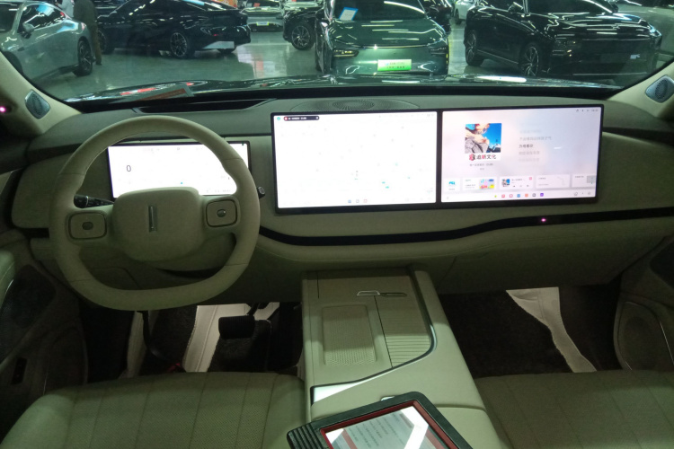 魏牌 蓝山 2025款 四驱 Max中控内饰12