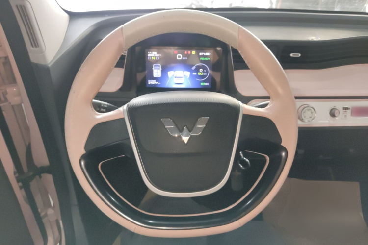 五菱汽车 宏光MINIEV 2021款 马卡龙夹心款 120km 三元锂局部细节13