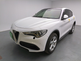 阿尔法·罗密欧 Stelvio斯坦维 2017款 2.0T 200HP 精英版