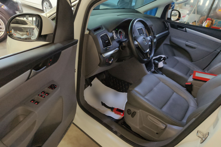 大众 夏朗 2016款 380TSI 舒享型 7座中控内饰7003