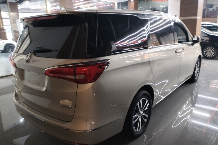 别克GL8 2018款 ES 28T 豪华型 国VI车身外观7