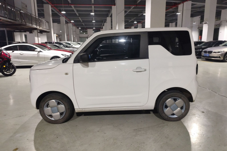 吉利银河 2023款 熊猫mini 200km 耐力熊车身外观4