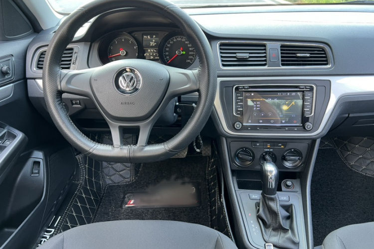 大众 朗逸 2017款 1.6L 自动风尚版中控内饰7006