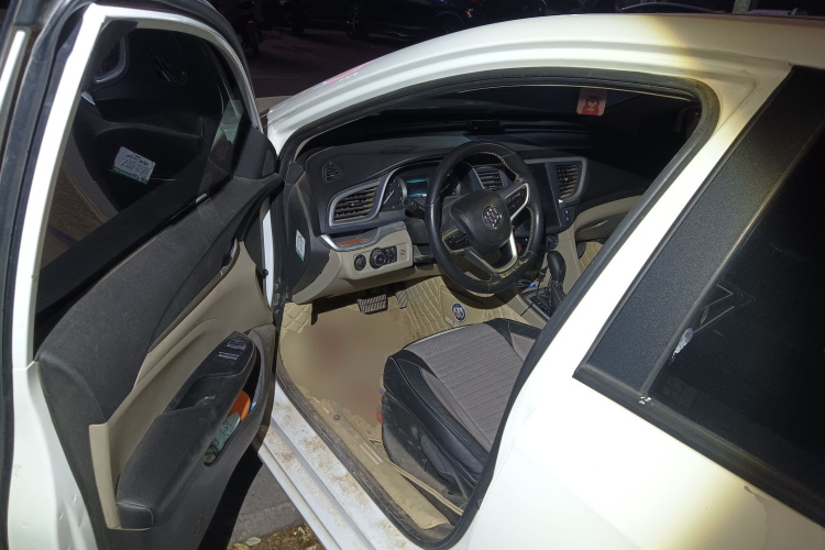 别克 英朗 2018款 15T 双离合精英型 国V中控内饰20