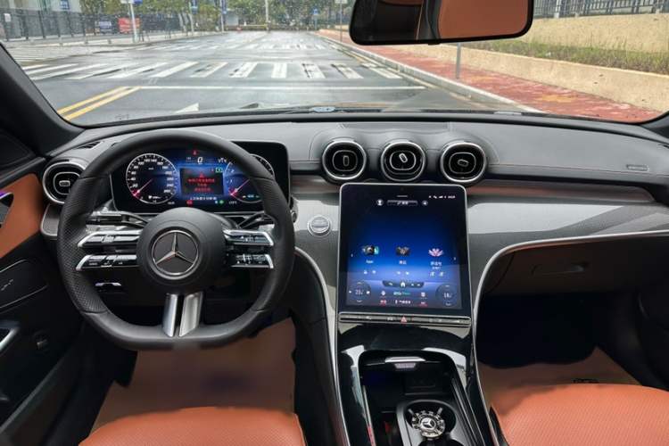 奔驰C级 2022款 改款 C 200 L 运动版中控内饰7006