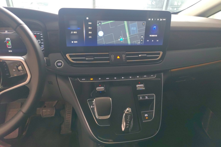 红旗HQ9 2023款 2.0T 智联旗享版局部细节16