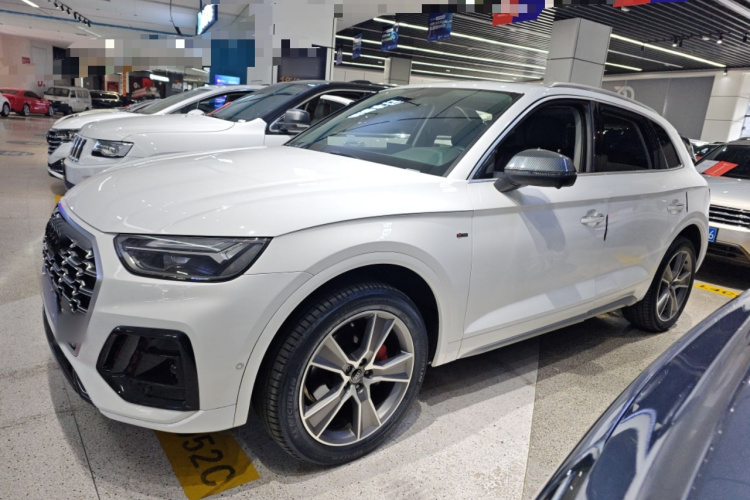 奥迪Q5L 2021款 45 TFSI 豪华动感型车身外观6002