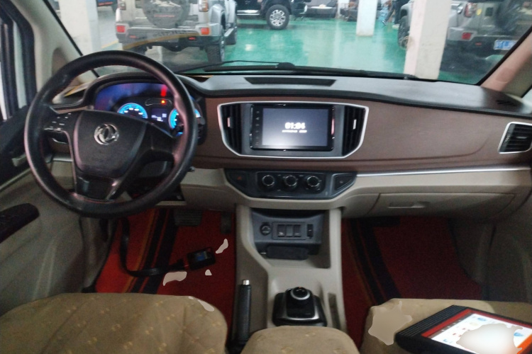 东风风行 菱智M5EV 2020款 长航版 豪华型 7座中控内饰7002