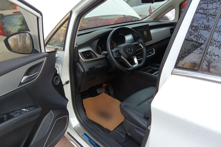 比亚迪 宋MAX 2021款 升级版 1.5T 自动豪华型 7座局部细节19