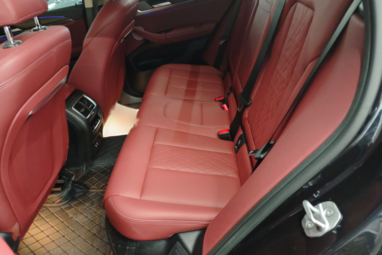 宝马X3 2022款 改款 xDrive30i 领先型 M曜夜套装中控内饰7001