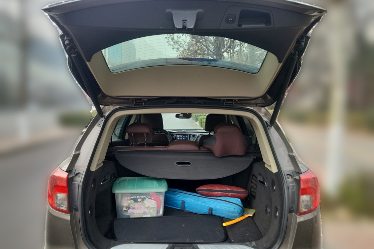 别克 昂科威 2017款 28T 四驱豪华型中控内饰23