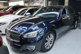 英菲尼迪Q70 2019款 Q70L 2.0T 精英版