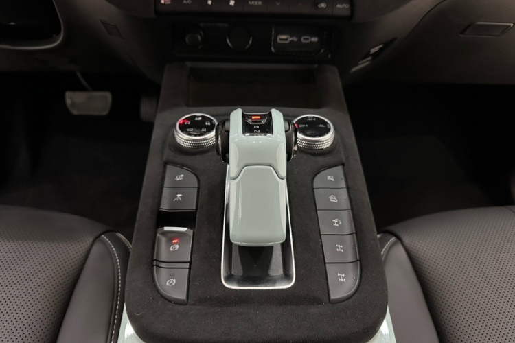 坦克300 2023款 2.0T 铁骑02中控内饰7006