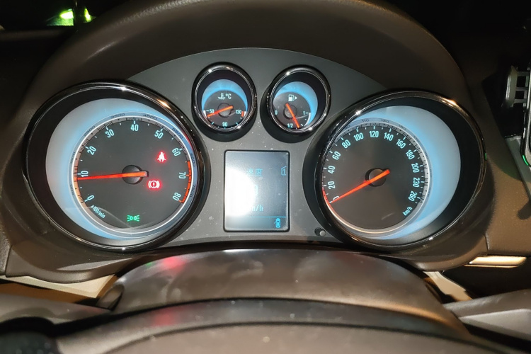 别克 君威 2015款 2.0L 领先时尚型局部细节14